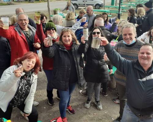 Un grupa fantástico, encendiendo el fueguito de la amistad, compartiendo lo mejor de cada uno! :Encuentro Grupal Festejemos con un fueguito... el fueguito que nos une!!!