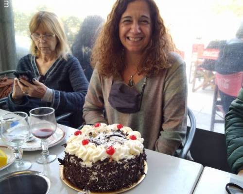 FELIZ CUMPLE GRACE.....!!!! LA TORTA RIQUISIMA!!!! :Encuentro Grupal Almorzamos en Villa Devoto