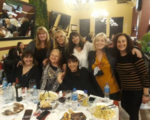 hermosisimo grupo!! lo pase hermoso. gente hermosa y divertida😘 :Encuentro Grupal VUELVEN LAS CENAS EN VILLA URQUIZA!!!!!