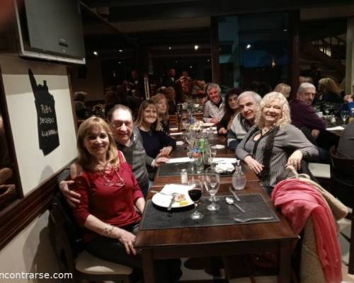 Graciela Oscar Emilce Guillermo Esther Alejandra Jorge Susana compartieron esta mesa dicharachera !!! :Encuentro Grupal VOLVEMOS A CARMIN EL SABADO CON CENA DISFRUTE Y SOCIALIZACION 