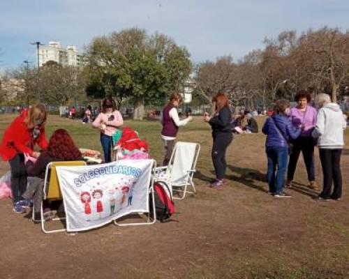 En plena acción. :Encuentro Grupal Las tejedoras nos volvemos a encontrar ¿Venís?