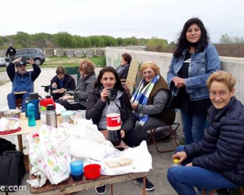 24154 14 CON EL CORAZÓN MIRANDO AL SUR!!! Despedimos el invierno con un picnic en la Costanera de Hudson!!