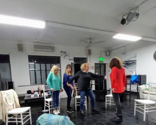 24157 21 VOLVEMOS PRESENCIAL! CUARTO AÑO DEL  TALLER DE TEATRO DE ENCONTRARSE  APRENDE Y DIVERTITE!! !!  