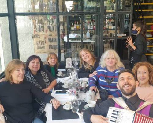 24332 2 Primavera italiana almuerzo con show en vivo