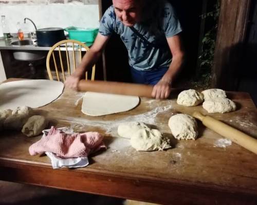 Inti preparando las pizzas, ponele... :Encuentro Grupal Arrefest