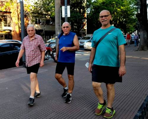 24645 6 Vení a caminar con nosotros por Devoto!