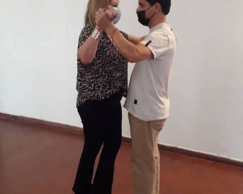 24741 2 DATE LA OPORTUNIDAD DE APRENDER A BAILAR TANGO Y DIVERTIRTE