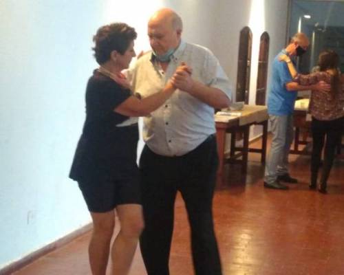 24742 11 DATE LA OPORTUNIDAD DE APRENDER A BAILAR TANGO Y DIVERTIRTE