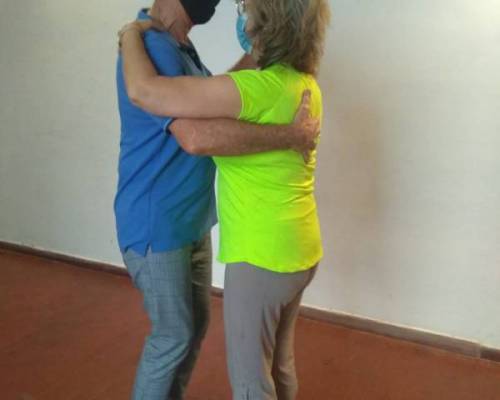 24742 12 DATE LA OPORTUNIDAD DE APRENDER A BAILAR TANGO Y DIVERTIRTE