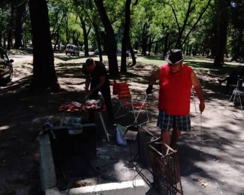 24760 16 ASADO EN EL PARQUE MUNICIPAL