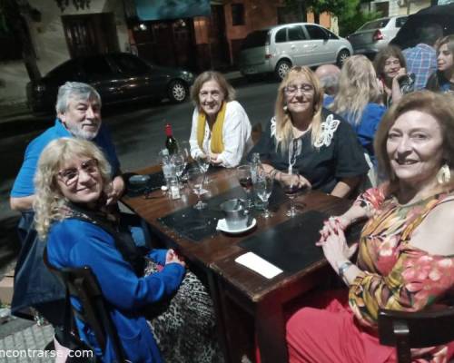 Omar Lidia MariaBlanc Silvia M  Lidia y Susy hermosa mesa de gente que se socializo para compartir el proximo viaje a Mendoza  :Encuentro Grupal CENAMOS EN CARMIN EN FEBRERO Y NOS REUNIMOS COMO TODOS LOS MESES??????