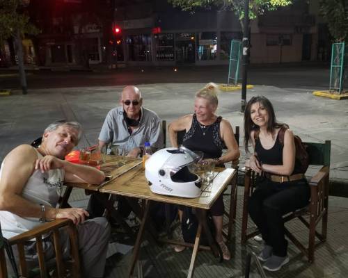 Se repone esta clase . que por falta de luz estamos de gran charla en la heladería .     Jueves 20 de enero  reposición de esta clase. :Encuentro Grupal DANZA CONTEMPORÁNEA ,NIVEL PRINCIPIANTES