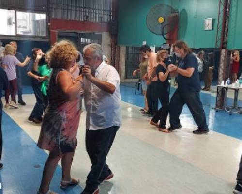 Encuentros Grupales (18/02/2022) :   VERANO MOVIDITO… BAILAMOS EN ALMAGRO ! ! ! ! 