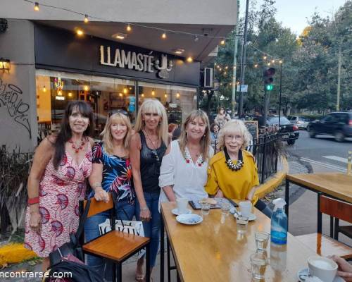 25444 50 EN EL DÍA DE LA MUJER NOS JUNTAMOS A TOMAR UN CAFÉ