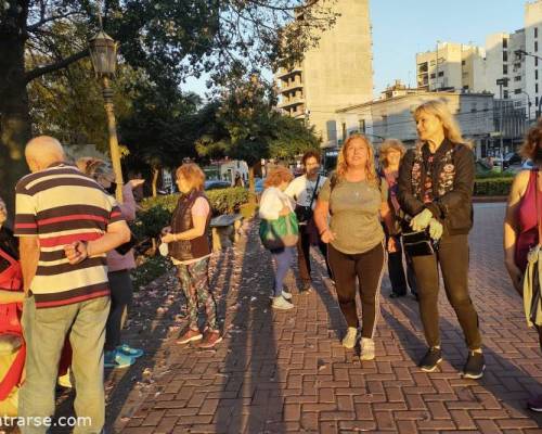 25753 17 Caminamos por el Parque Chacabuco