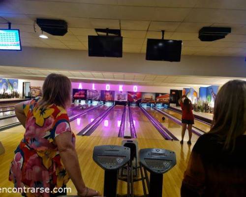 Excelente salida! :Encuentro Grupal ESTE SABADO POR LA NOCHE LOS CAMINANTES NOS VAMOS A JUGAR AL BOWLING !!!