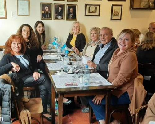 Un sábado distinto en un lugar original.Felices! :Encuentro Grupal El Café de Marco.