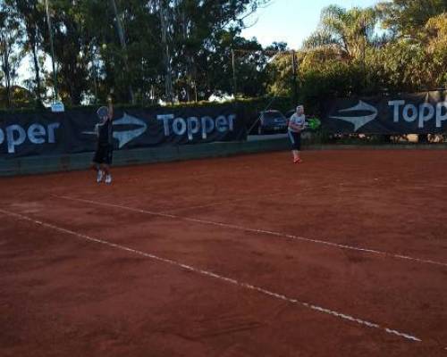 26000 10 TENIS del Domingo rodeado de verde * NUEVO HORARIO*