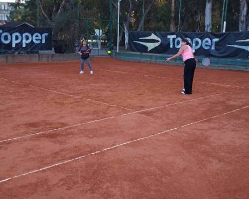 26000 2 TENIS del Domingo rodeado de verde * NUEVO HORARIO*