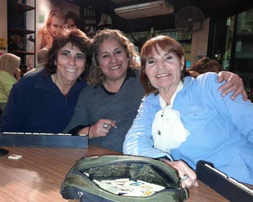 Bienvenidas Cecilia y Marta!! :Encuentro Grupal JUGAMOS AL RUMMY – Cuarto Año 2022 “ EN MONTE CASTRO 