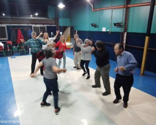 26294 3 MARTES MOVIDITO…   LE PONEMOS AZÚCAR AL OTOÑO BAILANDO ! !