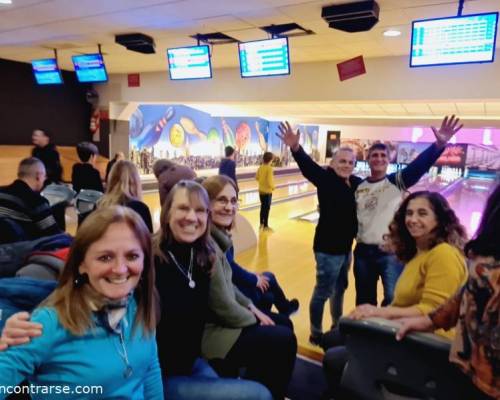 Gratos momentos! Gran equipo!🎳💝 :Encuentro Grupal POR OTRA SALIDA DE  BOWLING, VOLVEMOS A PALOKO !!!