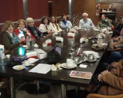 Película hermosa!! La ví en los 70 y me horrorizó Hoy me parece que algo "mucho" cambió para poder verla desde otro lugar y lograr disfrutar de su mje. :Encuentro Grupal Taller de Cine Debate