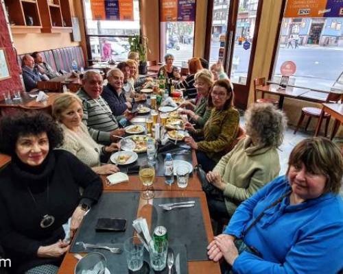 Y la mesaza desde el otro lado, muchas gracias a todos por la compañía,  la charla y la buena onda !! :Encuentro Grupal UN ALMUERZO ARGENTINO 