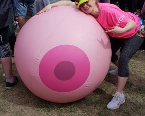 26729 17 CAMINATA AVON POR LA LUCHA CONTRA EL CANCER DE MAMA