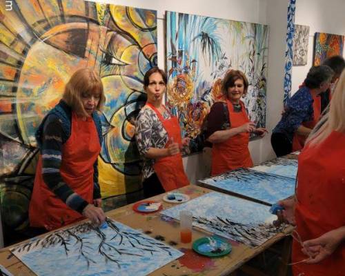 Encuentros Grupales (01/10/2022) :   PAINT NIGHT EN AREAMISTICA 