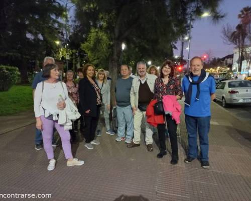 27017 11 VA LLEGANDO LA PRIMAVERA Y QUE NOS ENCUENTRE CAMINANDO