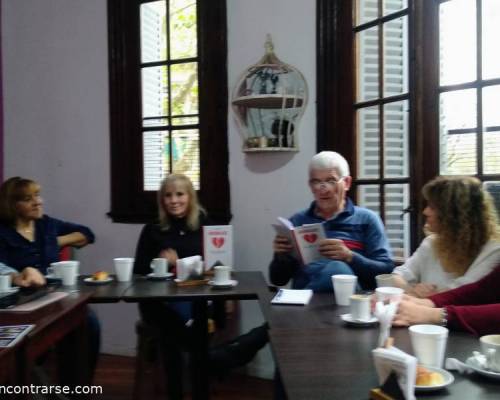 27031 4 MERIENDA Y DIÁLOGOS: ¿QUÉ PONE EN JAQUE LA PAREJA ?.