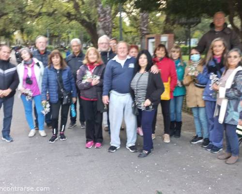 27119 10 LLEGA LA PRIMAVERA Y LA RECIBIMOS CAMINANDO