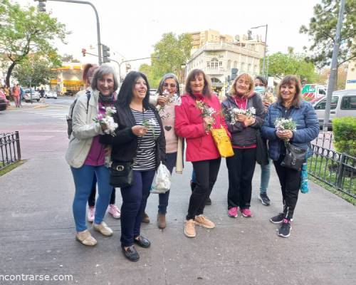 27119 2 LLEGA LA PRIMAVERA Y LA RECIBIMOS CAMINANDO