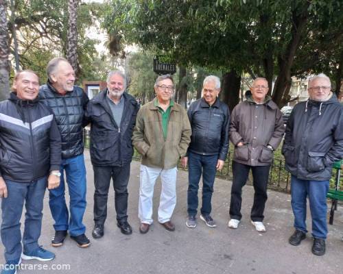 27119 4 LLEGA LA PRIMAVERA Y LA RECIBIMOS CAMINANDO