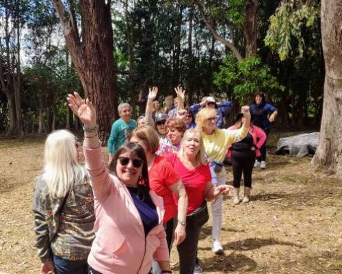 Bien, equipo rosa! Preparándose para la batalla! :Encuentro Grupal AMIGOS son FAMILIA !!