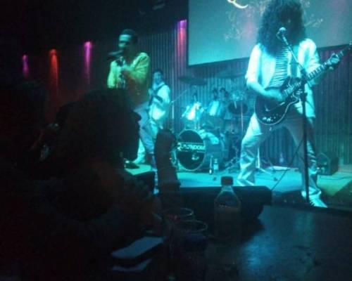 Noche tremenda !!! :Encuentro Grupal QUEENDOM WE ARE THE CHAMPIONS TRIBUTO A QUEEN 