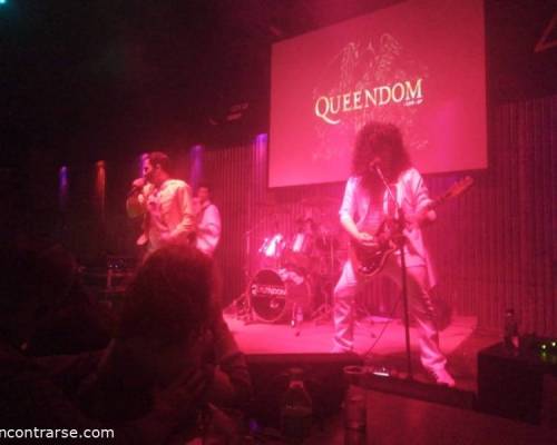27257 2 QUEENDOM WE ARE THE CHAMPIONS TRIBUTO A QUEEN 