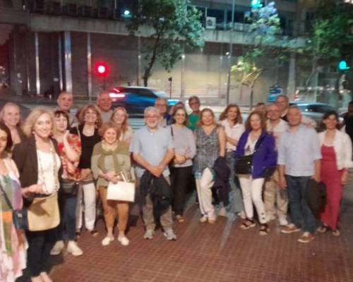 Encuentros Grupales (25/11/2022) :   Luna en San Telmo sin viento ni sonajero