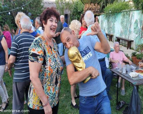 Besos para los dos! :Encuentro Grupal Fiesta de Fin de Año en casa de Encontrarse !!! 