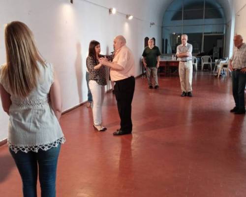 27400 12 ASI SE BAILA EL TANGO       VENI A  APRENDER A BAILAR   Y DIVERTIRTE ESTE SABADO VALS