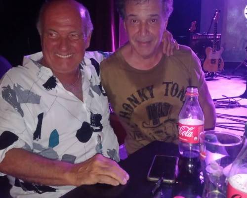 Gracias Mario por la convocatoria, excelente la banda! :Encuentro Grupal LA FONOLA 80 TRIBUTO AL ROCK NACIONAL EN EL ABASTO CONCERT IMPERDIBLE !!