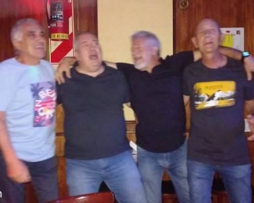 Vamos los pibes! :Encuentro Grupal KARAOKE  AL ESTILO DE SIEMPRE, DIVERTIRNOS