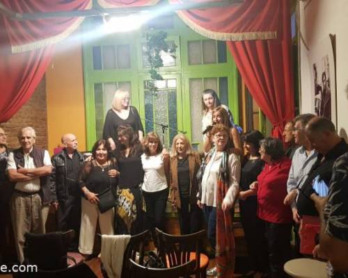 Aplauso merecido :Encuentro Grupal Muestra abierta de ESCRITORES