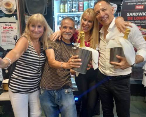  los ganadores gracias por compartir el champagne!!! :Encuentro Grupal ARRANCANDO EL AÑO EN CANDILEJAS