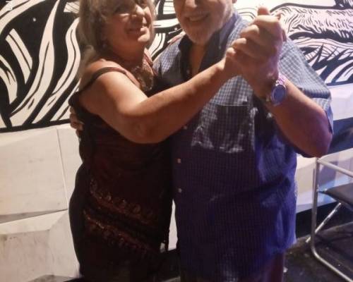 Reynaldo y Laura se bailaron un tanguito!!! :Encuentro Grupal NOS ACOMPAÑAS A FESTEJAR CON KARAOKE MUSICA Y PIZZA LIBRE EL CUMPLEAÑOS DE CHUNNYPON???