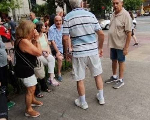 28062 4 CAMINAMOS Y NOS REFRESCAMOS