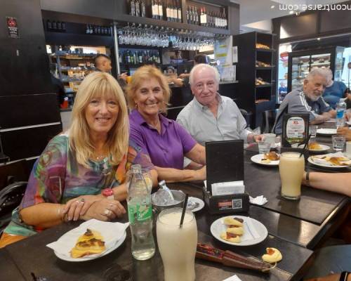 28173 2 EN EL DÍA DE LA MUJER NOS JUNTAMOS A TOMAR UN CAFÉ