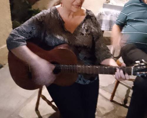 28219 17 COMIDA Y GUITARREADA EN LO DE MAJO