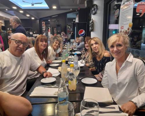 Lindossss mis Amigos 🤗 :Encuentro Grupal UN  FESTEJO ESPECIAL!!!!!
